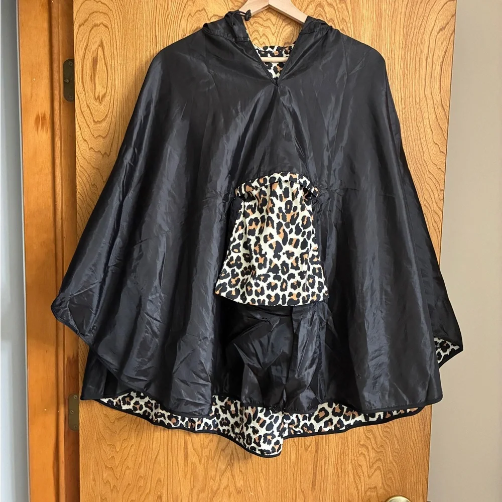 ☔️Leopard Rain Poncho - One Size - Picture 6 of 7
